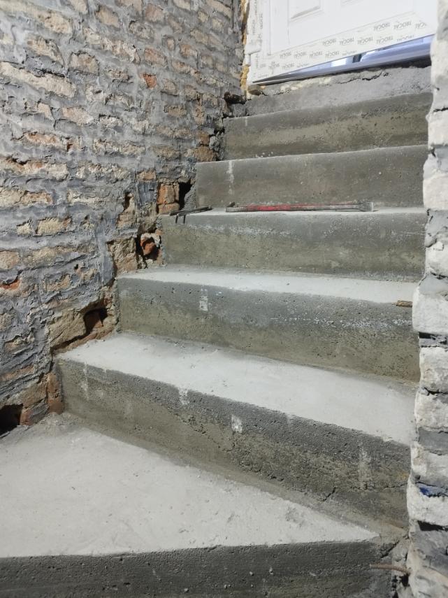 izlivanje stepenica za silazak u podrum